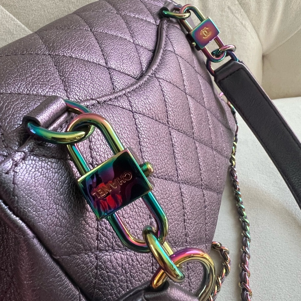 ✨🧜‍♀️ Chanel iridescent Double Carry Waist, Crossbody Flap Bag ✨🧜‍♀️ - Picture 5 of 16